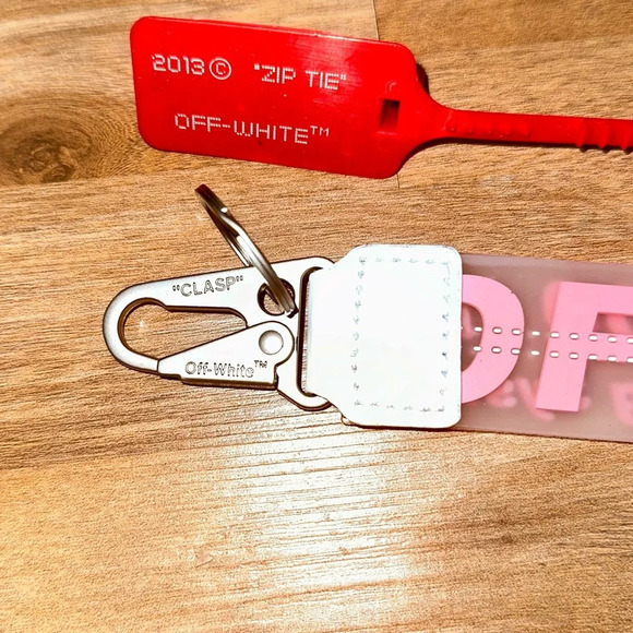 pink white lanyard keychain clasp with off white printed on it - Picture 4 of 4